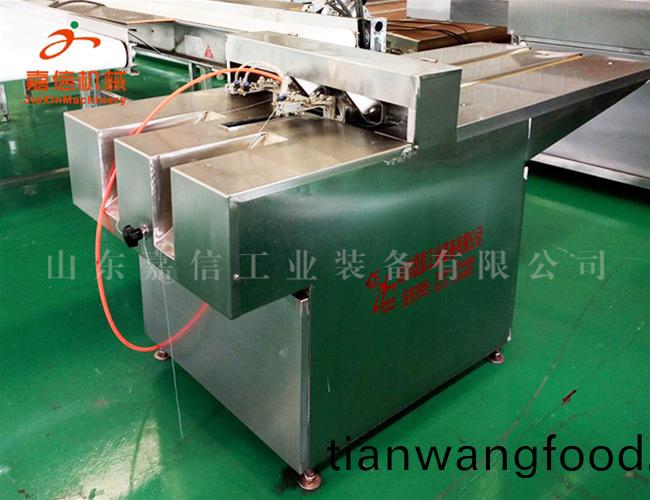 香腸(chang)紮(za)線(xian)機(ji)