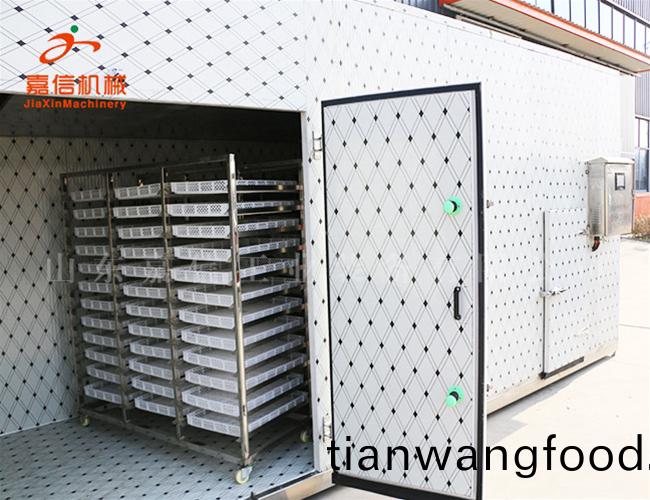 紅棗空(kong)氣(qi)源(yuan)熱(re)泵(beng)烘(hong)榦(gan)機